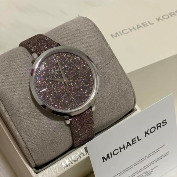 MICHAEL KORS LADIES WATCH - Picture 5 of 5